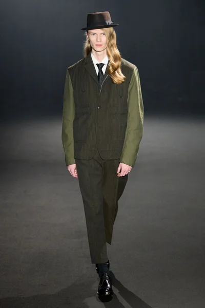 Look 37